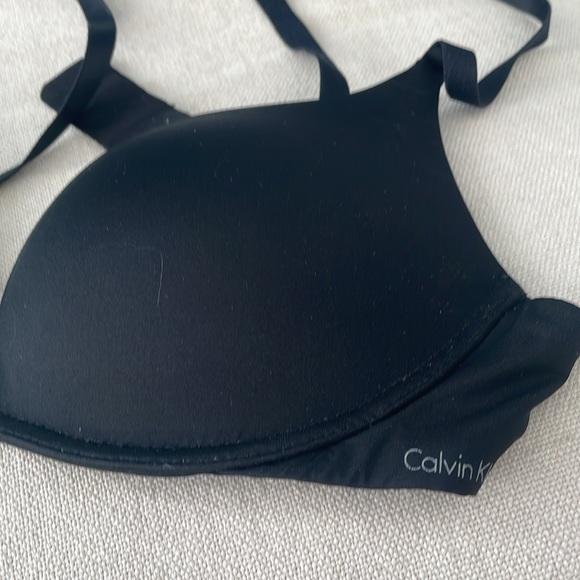 Calvin Klein Push Up Bra 34A - Picture 2 of 4